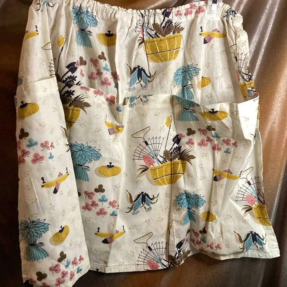 Vintage cream gardening fabric cotton apron with‎ three LARGE pockets 410